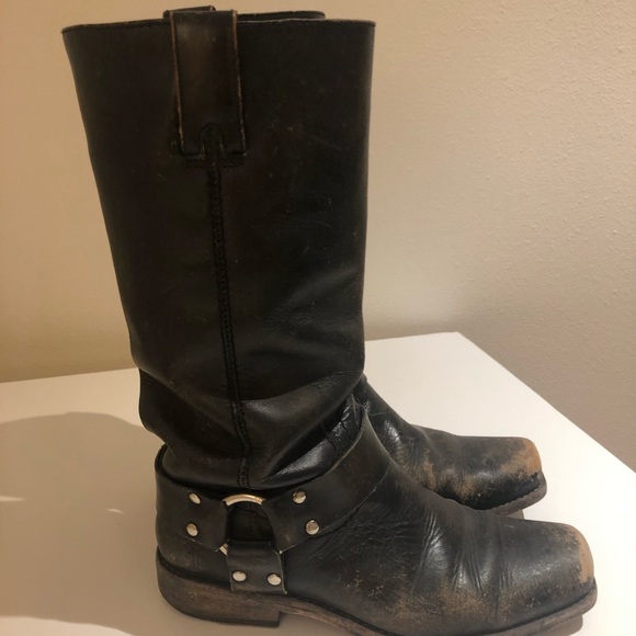 Women’s Frye Boots - Picture 5 of 8